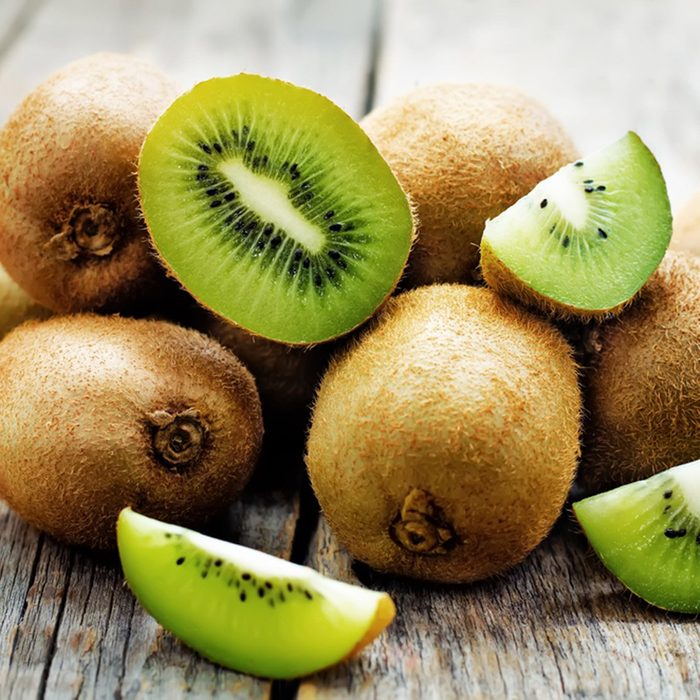 La peau de kiwi ne doit pas être considérées comme des déchets alimentaires.