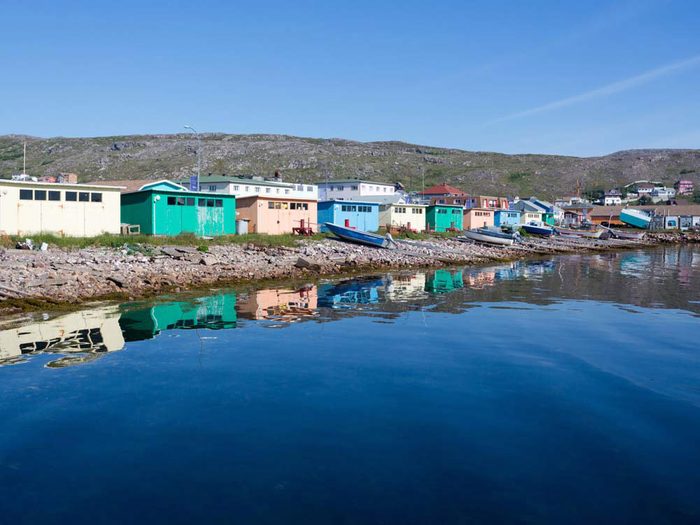Voyage dans les Maritimes: une visite à Saint-Pierre et Miquelon.
