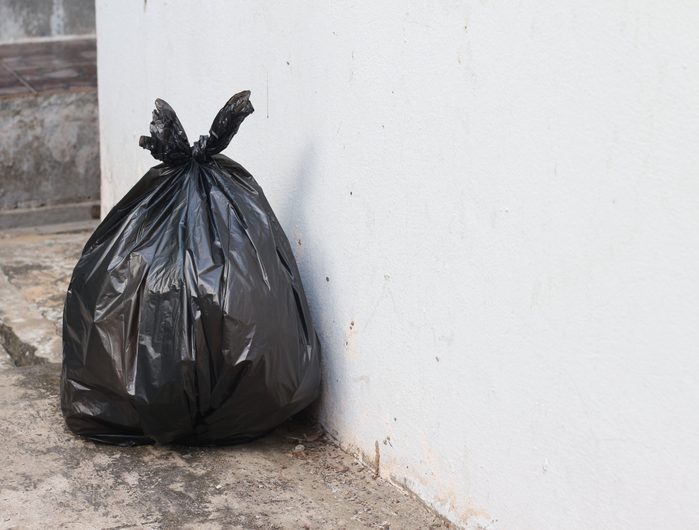 Le premier sac à ordures de plastique souple a été conçu au Canada.