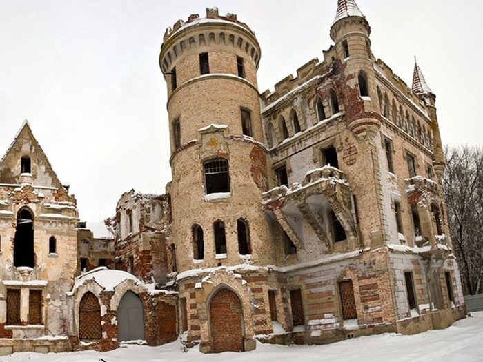 Le château abandonné d’un comte russe.