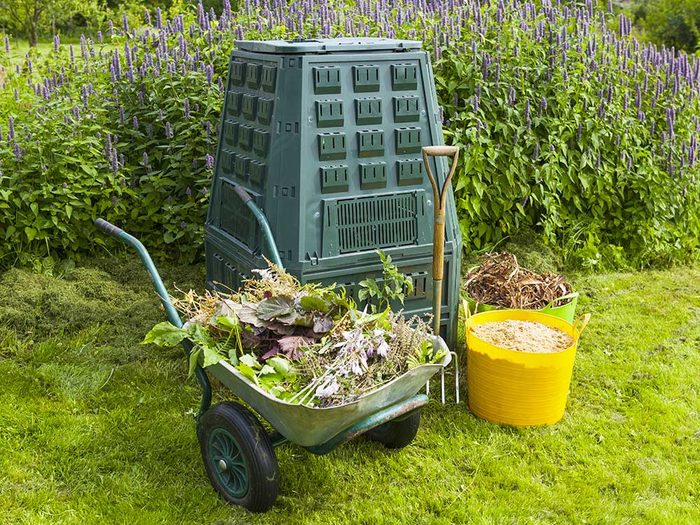 Conseils pour jardiner : faire du composte.