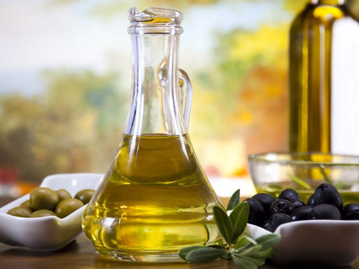 Consommer de l'huile d'olive peut améliorer votre transit intestinal.