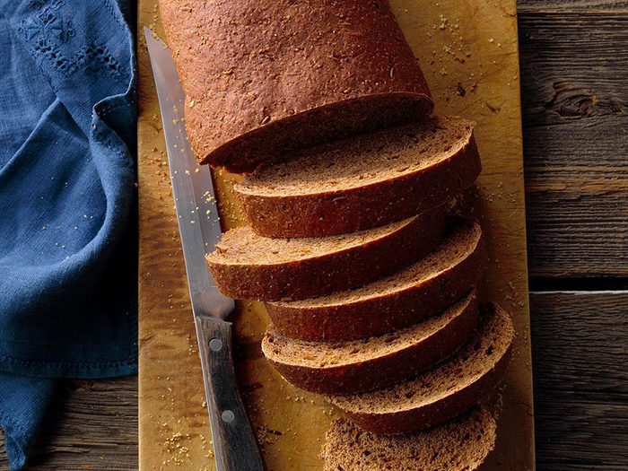 Manger du pain de seigle peut améliorer votre transit intestinal.