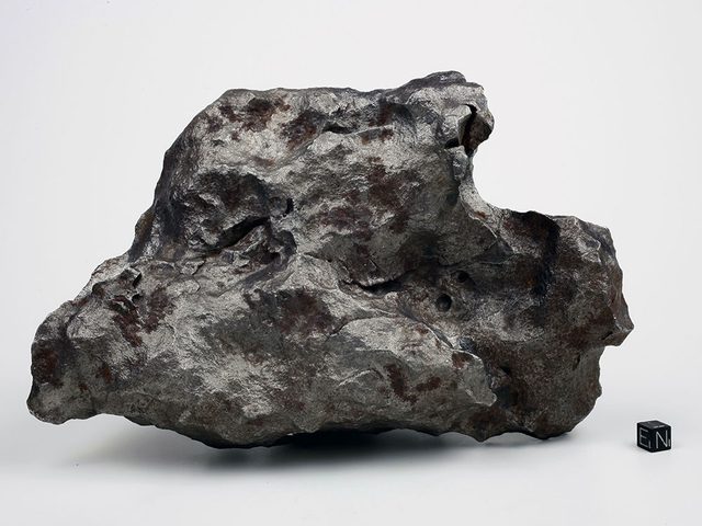 De prs une mtorite ressemble juste  une pierre.