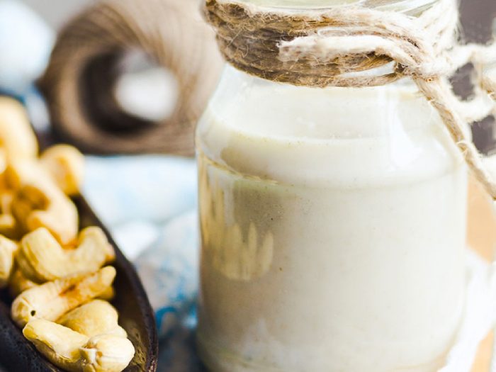 Ne jetez pas la pulpe de lait de noix, c'est un excellent résidu alimentaire.