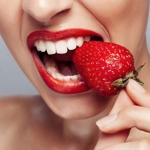 Blanchir Les Dents Naturellement Fraise Fruit Rouge Levres