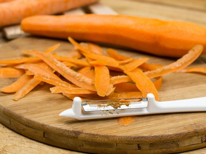 Les pelures de carottes sont d'excellents résidus alimentaires. 
