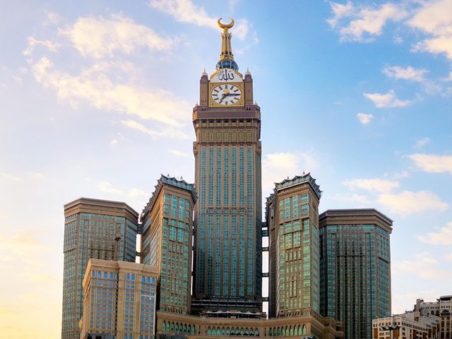 La Tour de lhorloge royale de La Mecque est l'un des plus hauts gratte-ciels du monde .