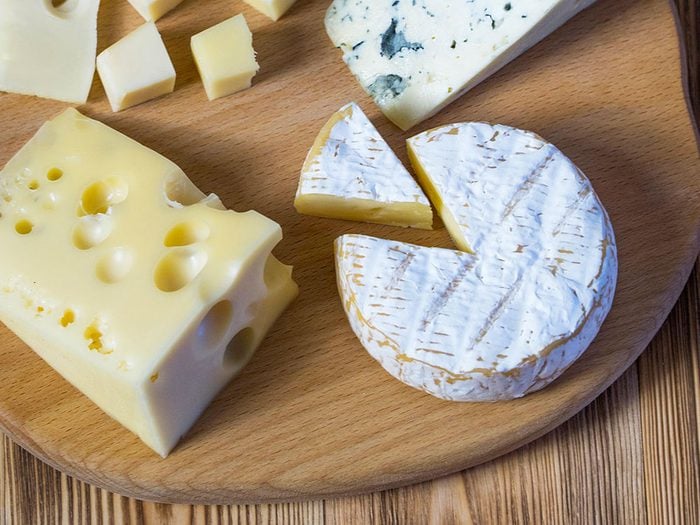 Le fromage est un aliment santé riche en gras, que vous devez manger.