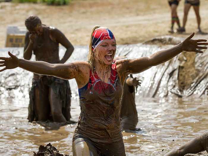 Faites du sport en participant à la Mud Girl est Cette course d’obstacles «réservée aux femmes, pour les femmes!».