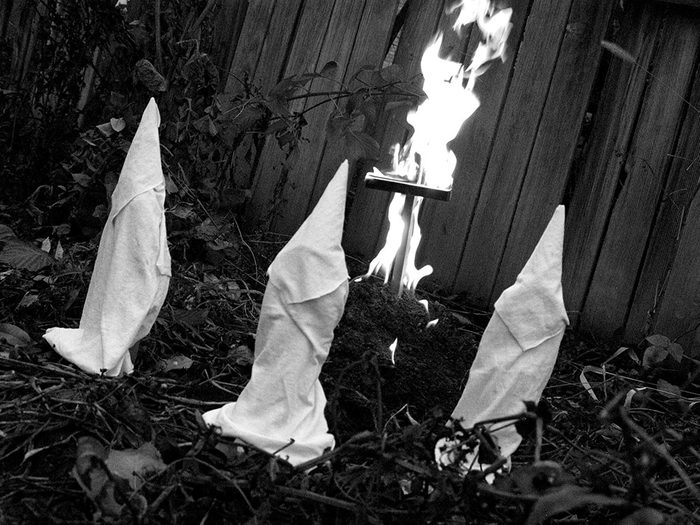 Nathan Bedford Forrest, fondateur du Ku Klux Klan est né un vendredi 13.