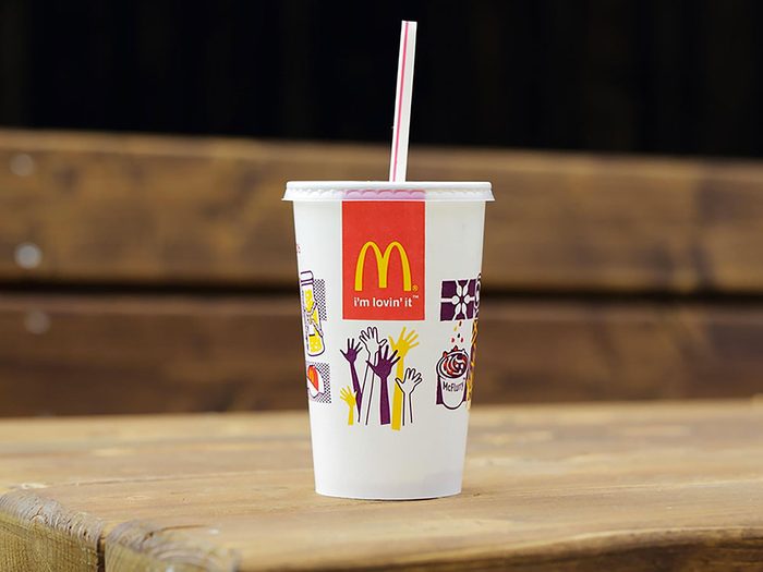 Acheter une sloche McDonald’s avec 1$.