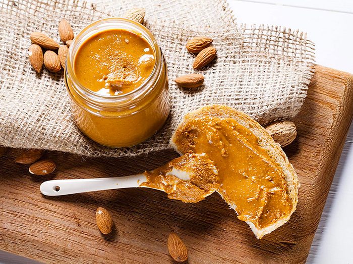 Le beurre d’arachide allégé n'est pas aussi bon pour la santé que ce qu'on pense.