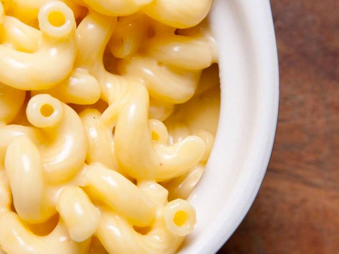 Ne as manger les macaroni au fromage déjà prêt!