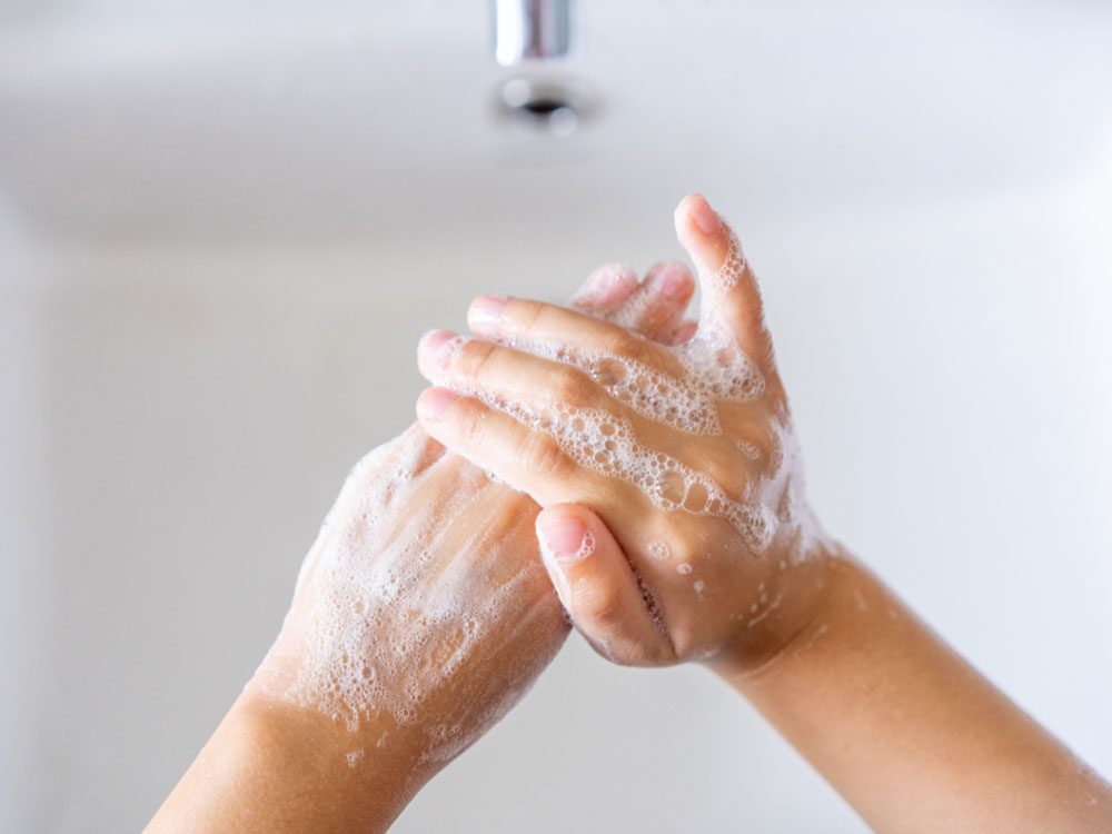 Développer l’habitude de se laver les mains.