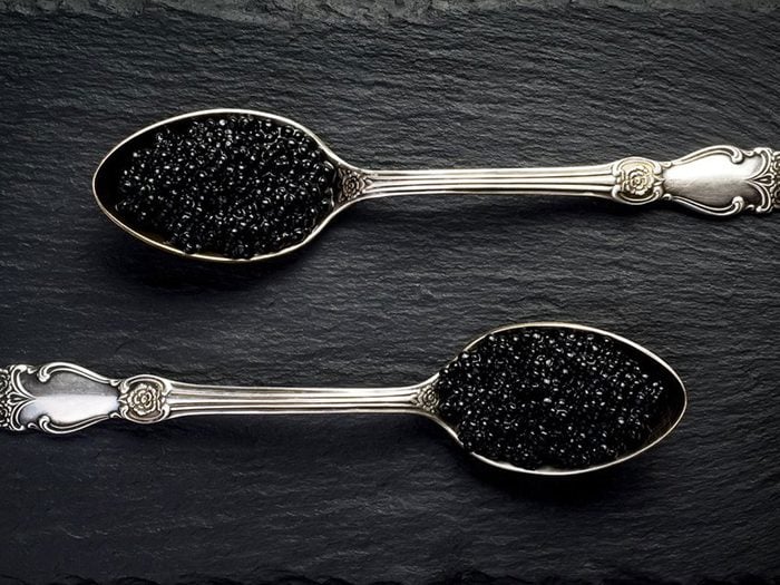 Le caviar est l'un des aliments populaires maintenant, mais pas il y à 100 ans!
