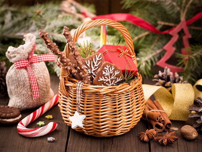 Offrir un produit consommable dans un contenant réutilisable pour passer un Noël zéro déchet.