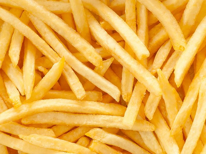 En restauration rapide, si vous voulez être sûr(e) que vos frites sortent vraiment de la friteuse, demandez-les sans sel.