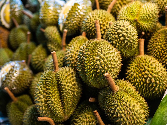 Histoire insolite: ils ont dérobé 18 durians.