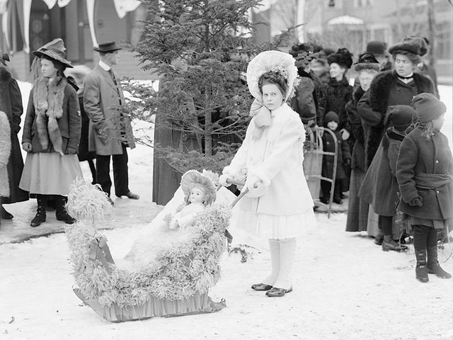 Photos historiques: Une photo historique de la gagnante du premier prix lors dun carnaval dhiver en 1909  Upper Saranac.