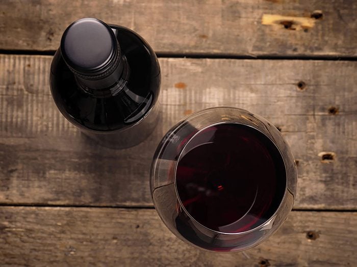 Le vin rouge réduit-il le risque de crises cardiaques?