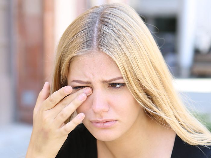 Santé des yeux: l’intensité de la douleur peut fournir un indice sur sa cause.