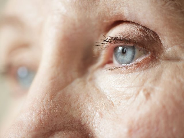 Sant des yeux: attention  la douleur, aux nauses, aux vomissements et  une pupille dune taille anormale.