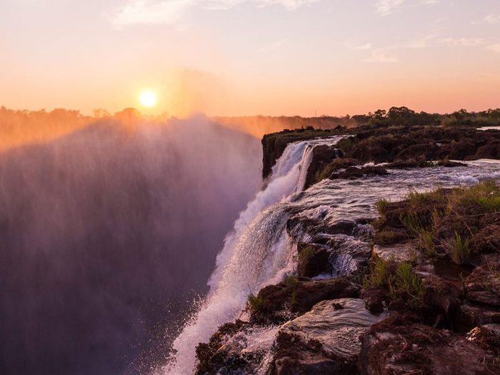 La Devil’s pool en Zambie fait partie des destinations touristiques les plus dangereuses du monde.