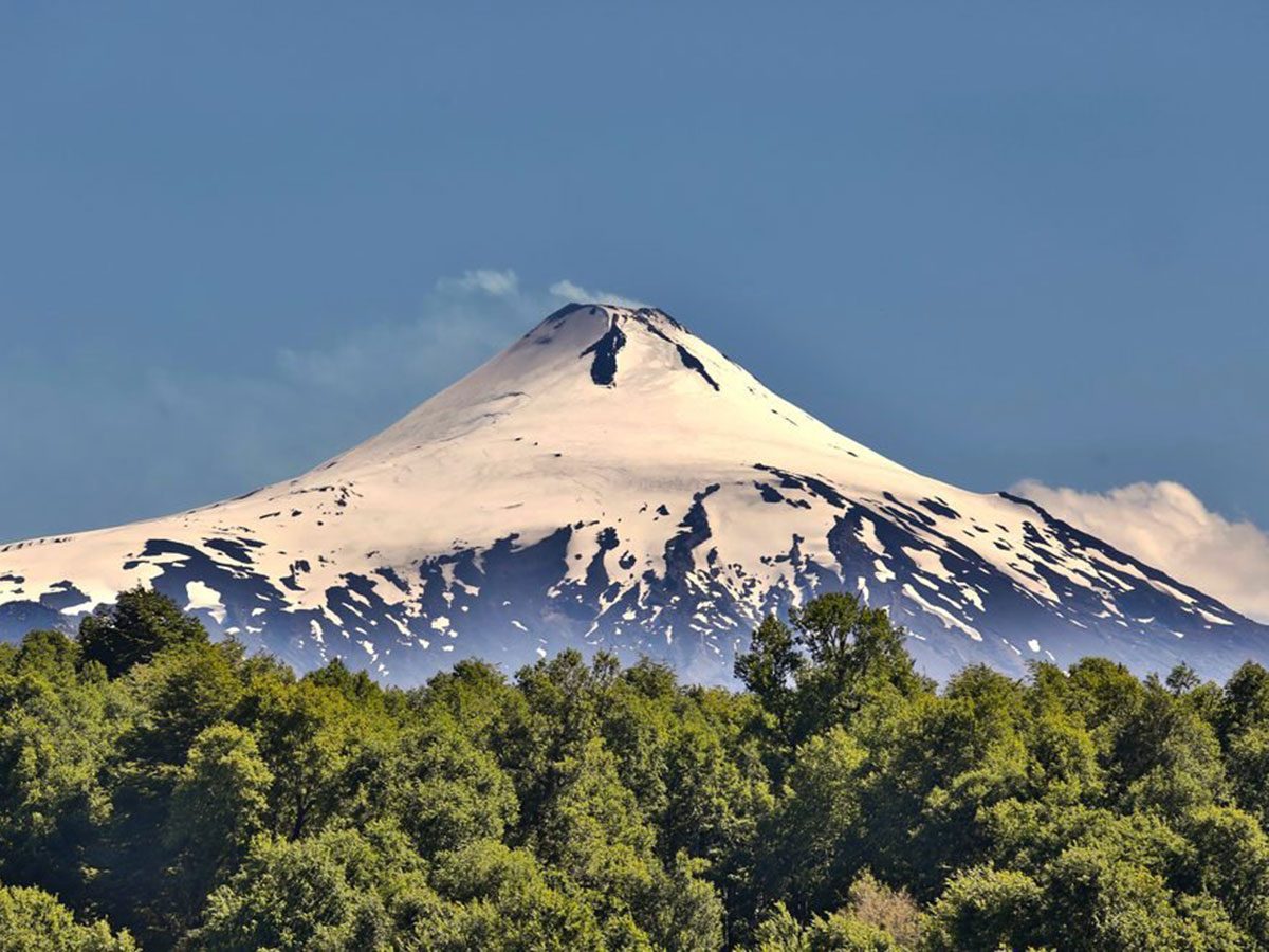 Le volcan Villarrica au Chili fait partie des destinations touristiques les plus dangereuses du monde.