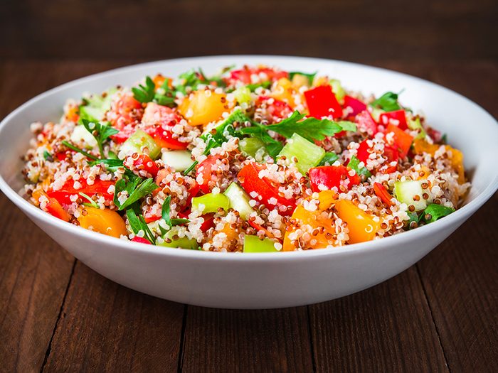 Recette de salade pour diabétiques aux légumes et quinoa.