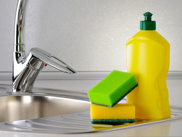 Quel article ménager pour remplacer le savon à vaisselle?