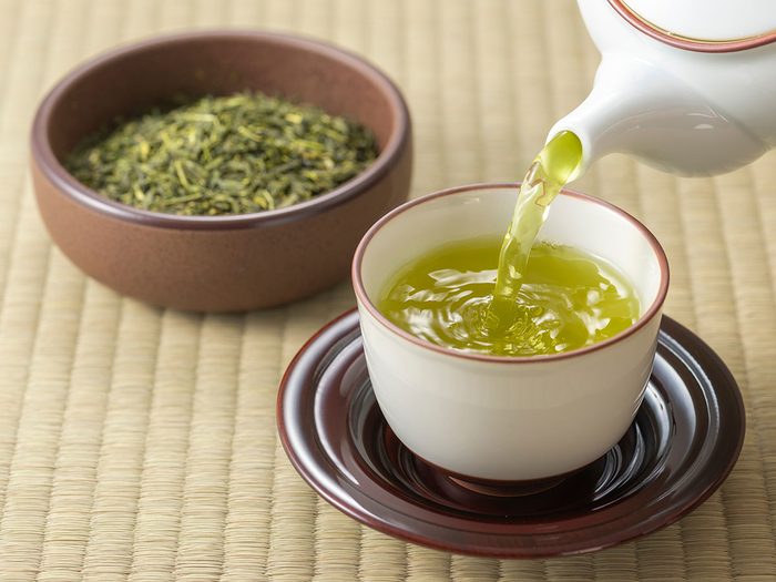 Maigrir sans se priver c'est possible en consommant du thé vert.