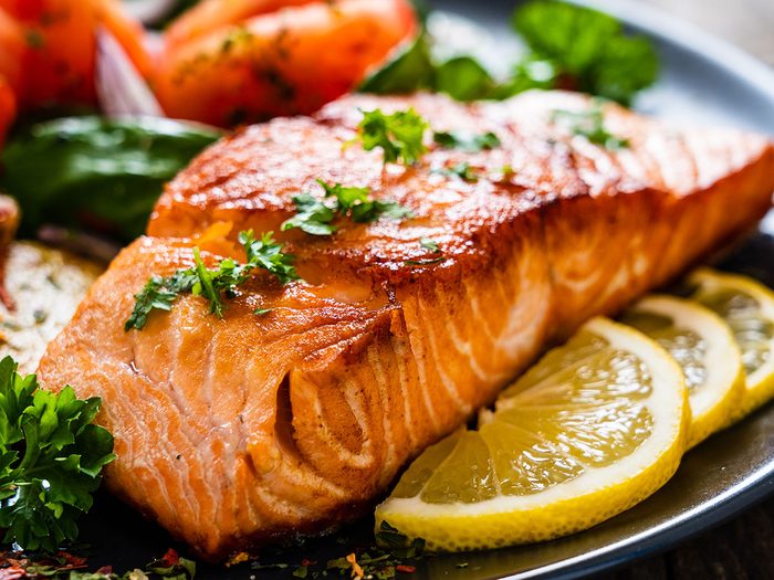 Maigrir sans se priver c'est possible en consommant du saumon.