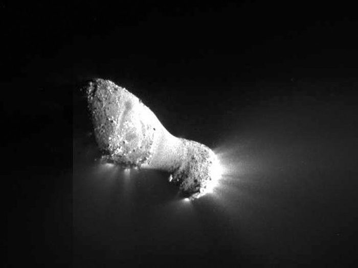 Exploration spatiale et visite de comètes.