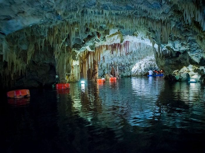 Les grottes de Diros.