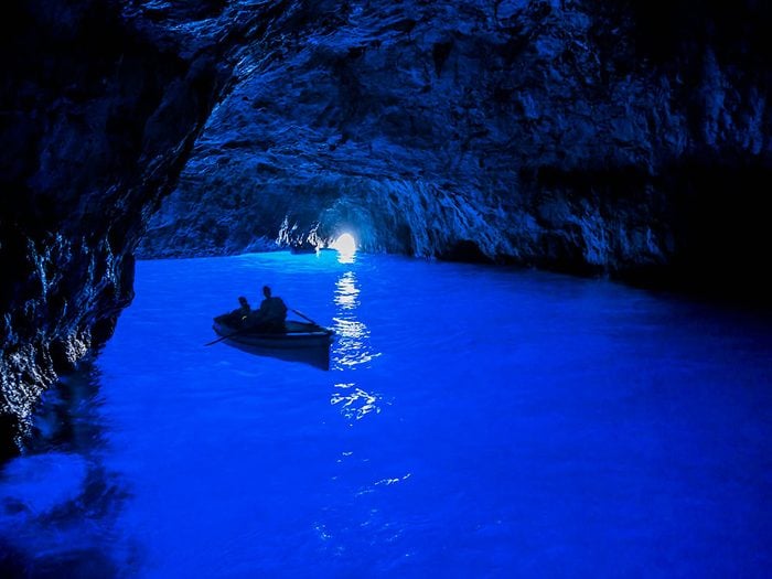 La grotte Azzurra, grotte bleue.