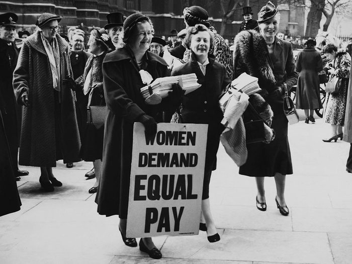 Une photo d'époque de la lutte pour les droits des femmes.