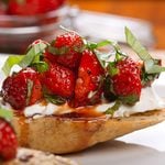 Bruschetta aux fraises et Bocconcini