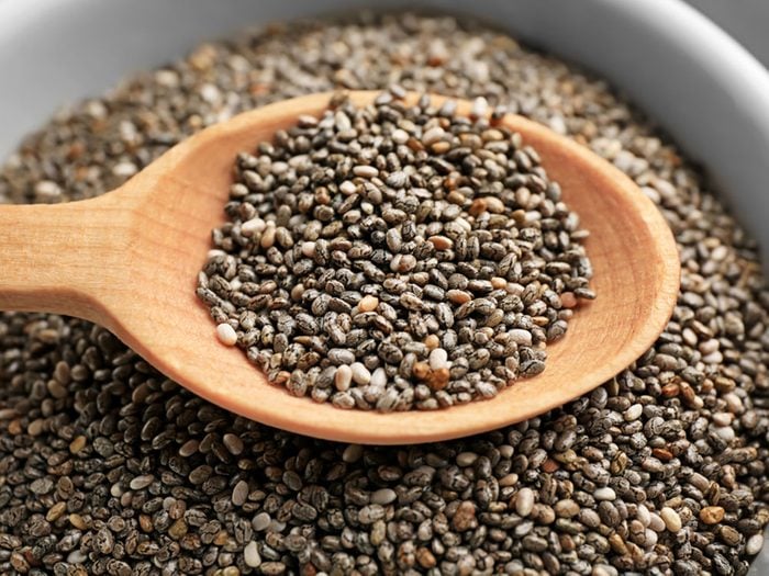 Les graines de chia font partie des aliments riches en calories qu’il faut manger!