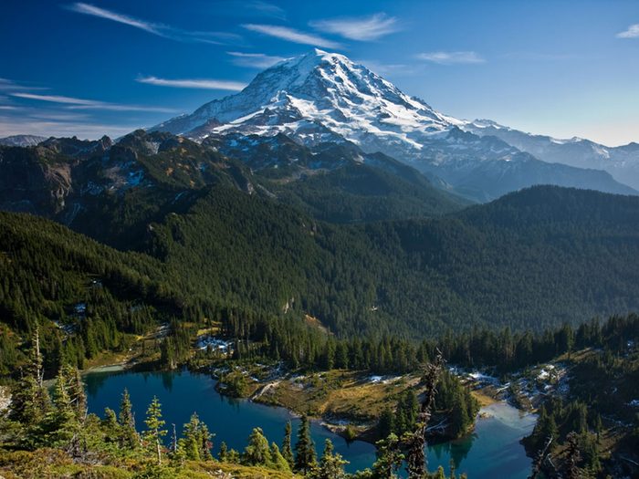 Des observations d'ovnis ont eu lieu au Mont Rainier dans l'état de Washington en 1947.