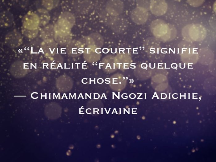 L'une des phrases de Chimamanda Ngozi Adichie fait partie des 50 citations inspirantes pour le Nouvel An 2021.