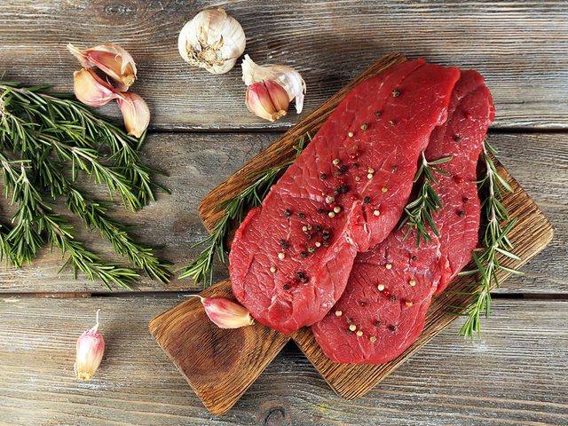 Voici 10 choses qui arrivent au corps quand on arrte de manger la viande rouge.