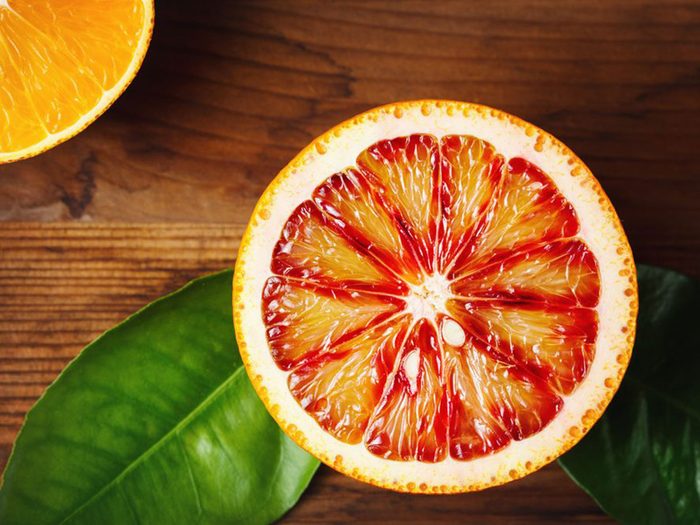L'orange sanguine fait partie des aliments brûleurs de graisse.