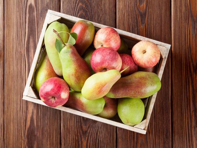 Pommes et poires font partie des aliments brûleurs de graisse.
