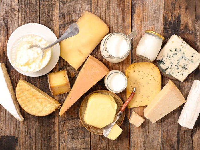 Lait, yogourt et fromage font partie des aliments brûleurs de graisse.