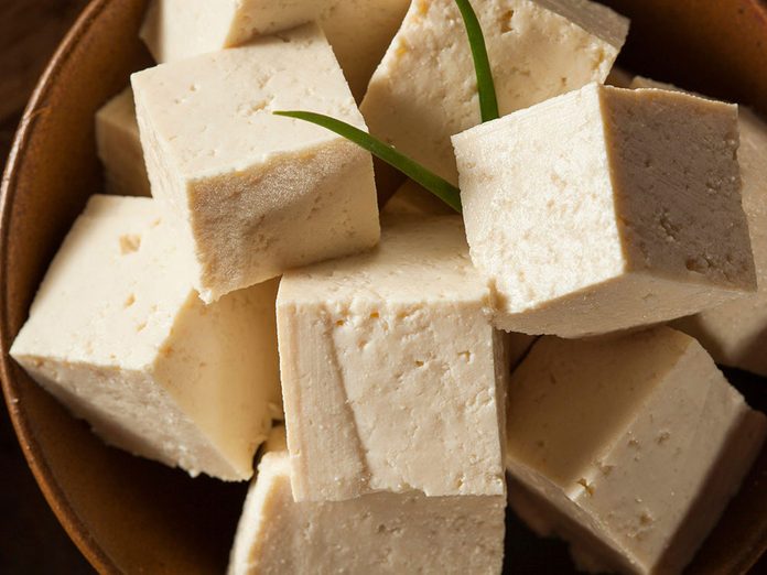 Bienfaits du tofu: le tofu contient très peu d’ingrédients.