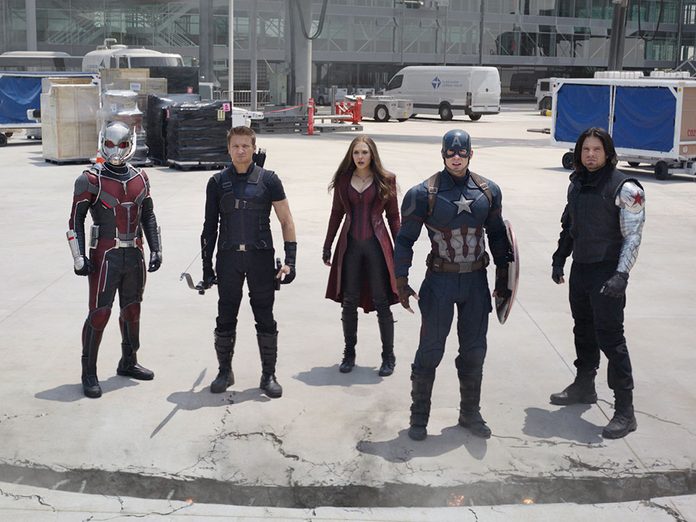 Regardez Captain America: Civil War en 15e pour respecter la chronologie de film Marvel.