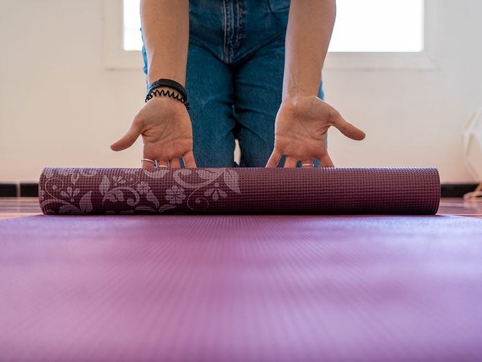 Comment laver son tapis de yoga?