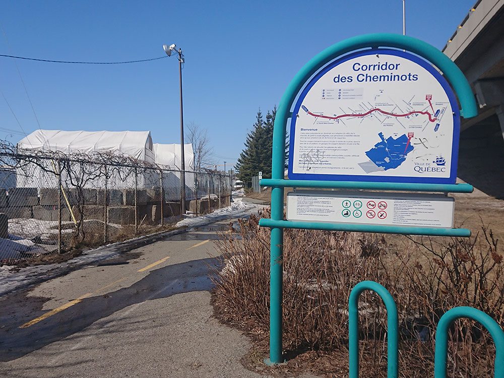 Le corridor cyclable des Cheminots à Québec est l'une des pistes cyclables à faire à Montréal et à Québec.