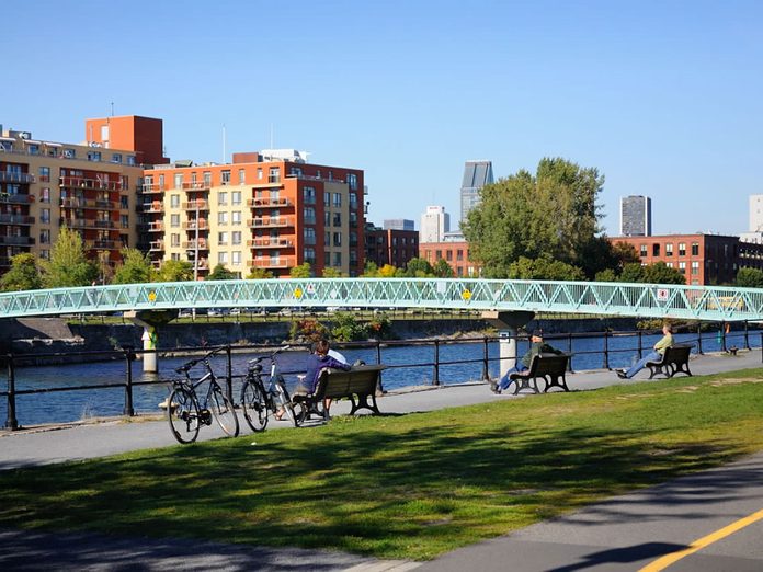 La piste cyclable polyvalente du canal de Lachine à Montréal.